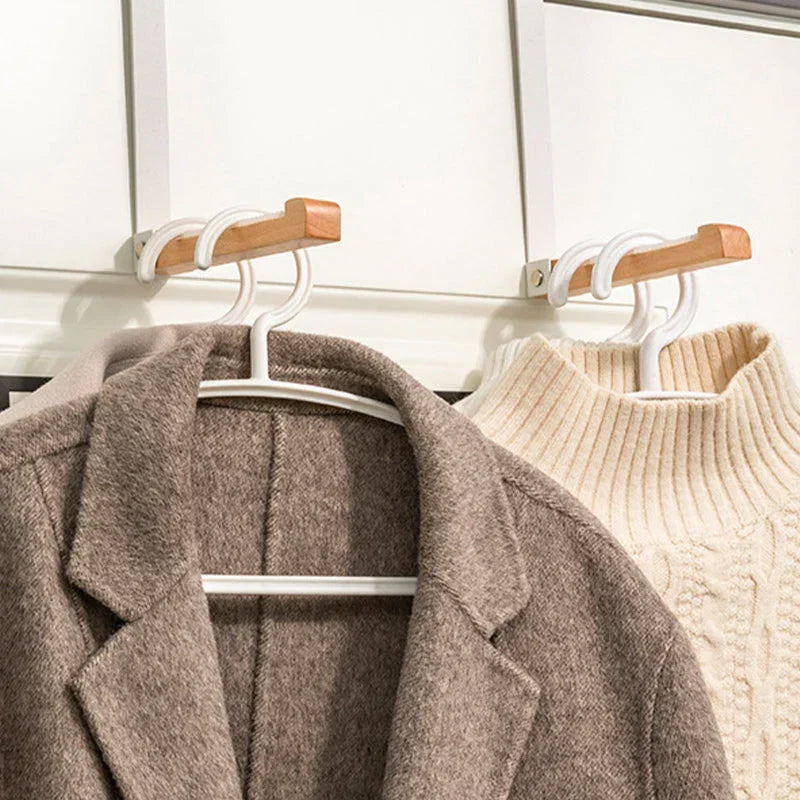 HangClothes – The foldable premium door hook!
