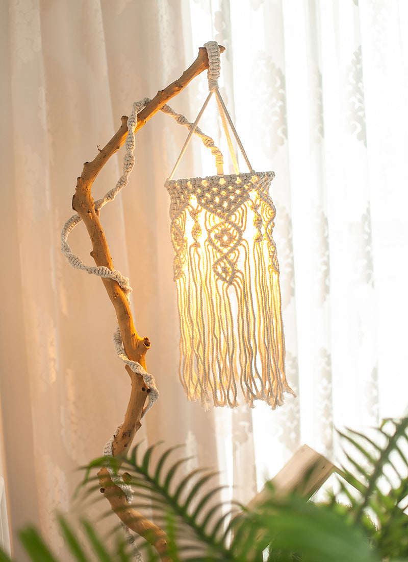 Macramé Plant Hanger with Fringed Design Bowlift