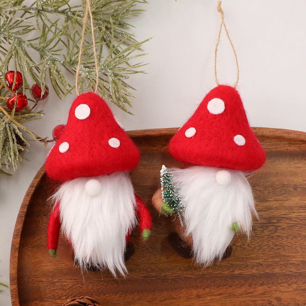 Christmas gnome pendant made of felt