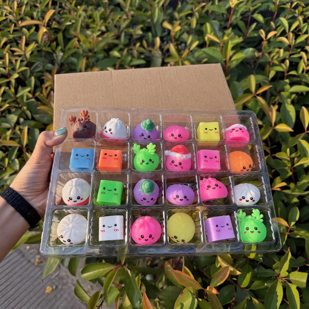 Christmas Advent Calendar with 24 Squeeze Toys
