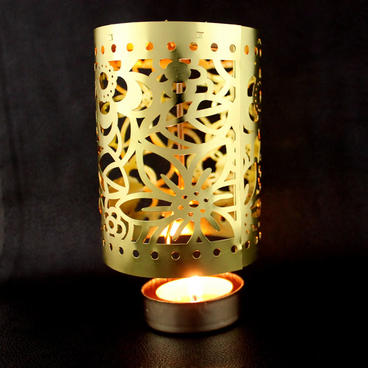 Rotating metal candle holder, round