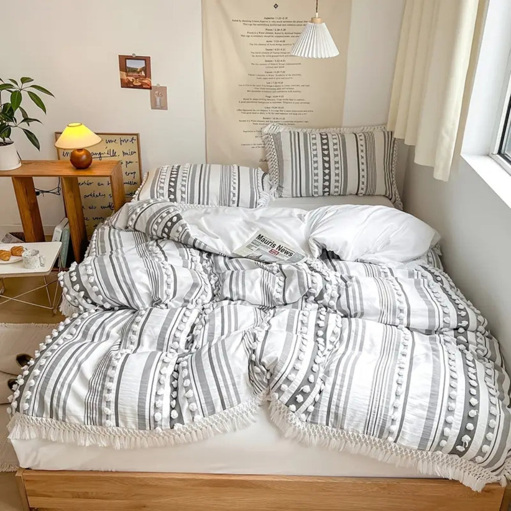 Zevolim| Soft Stripe and Tassel Duvet Set | 3pcs