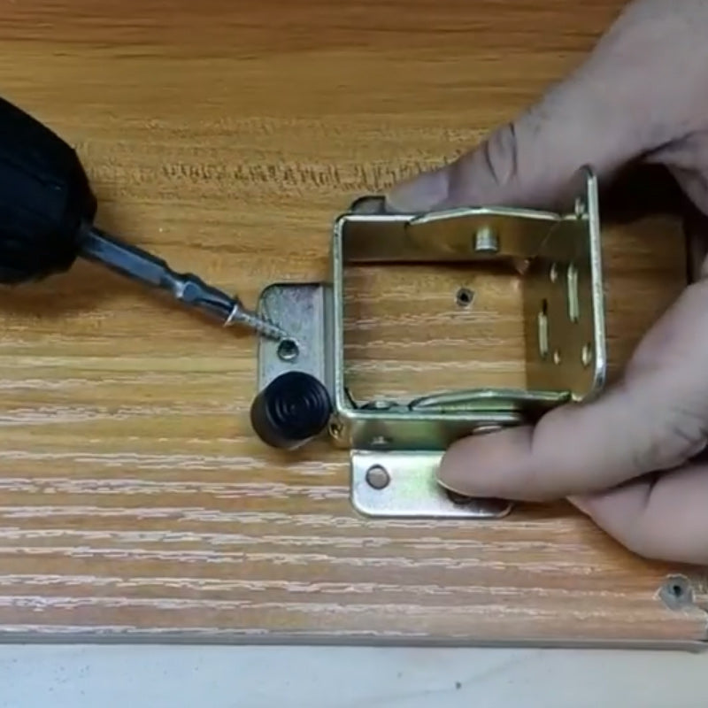Folding hinge with lock
