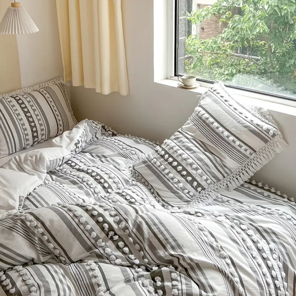Zevolim| Soft Stripe and Tassel Duvet Set | 3pcs