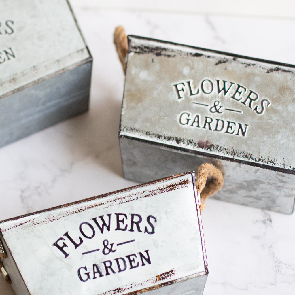 Zevolim| Decorative flower and garden container made of metal with hemp rope handles
