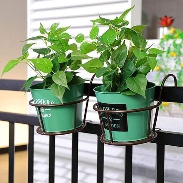 GrünMeister — Showcase your green paradise stylishly without drilling or rust!