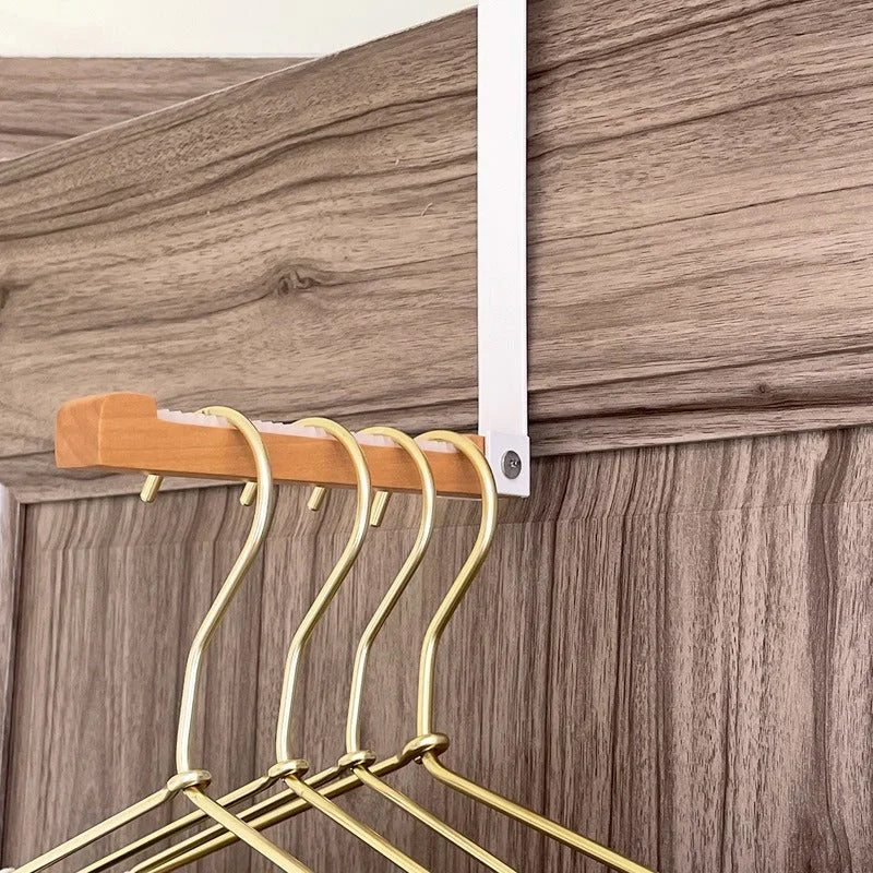 HangClothes – The foldable premium door hook!