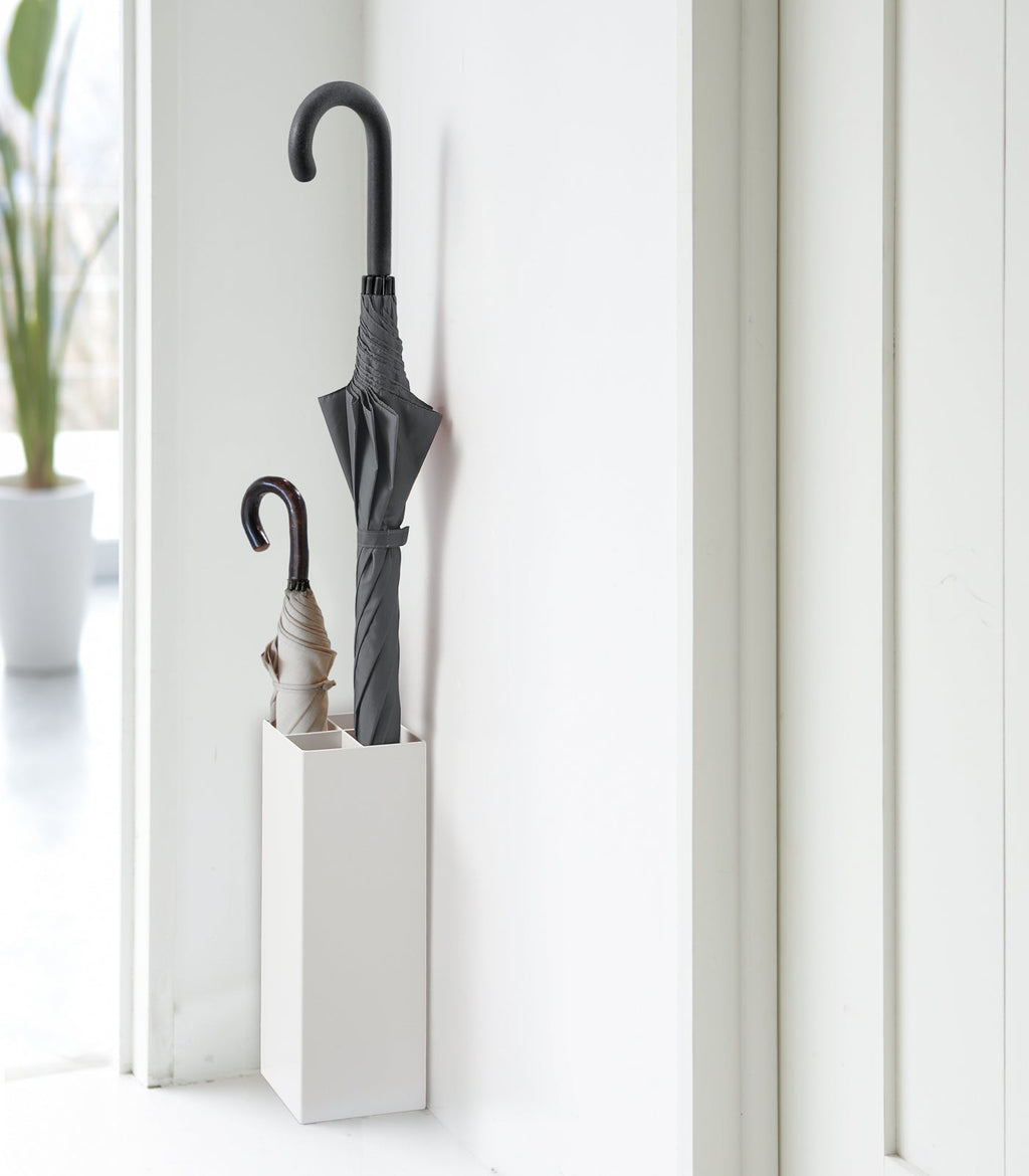 RainGuard Compact Umbrella Stand made of Steel | Modern Design | Space-Saving | Integrated Drip Tray