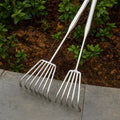 Zevolim| Garden rake made of stainless steel — Sturdy hand rake with non-slip grip