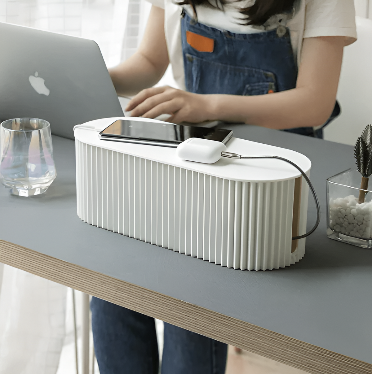 Minimalistic Cable Box in Macaron Style