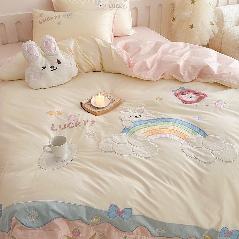 Playful cotton bedding set with appliqués and ruffles