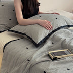 Quilted cotton bedspread set with heart motif and contrasting piping Bowlift