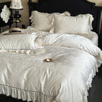Luxurious bedding set with ruffles and jacquard pattern
