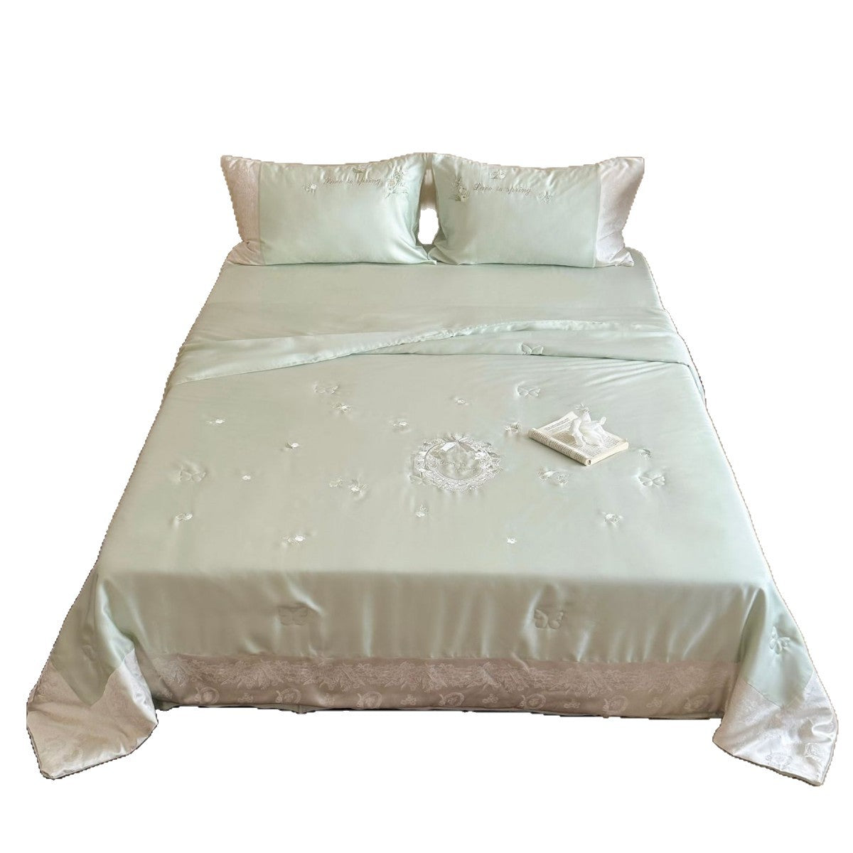 Satin bedding set with fine butterfly embroidery, embroidered center field and hotel closure Bowlift