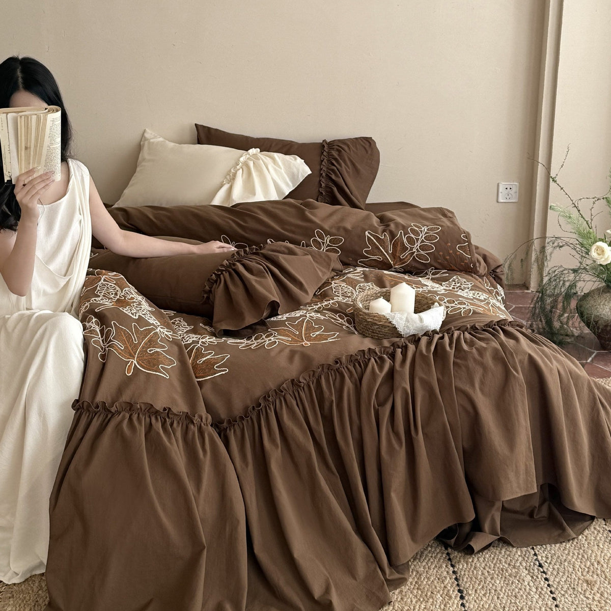 Bedding set with embroidered leaf pattern, ruffled bed skirt and ruffled pillow