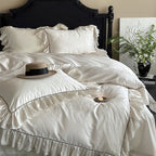 Luxurious bedding set with ruffles and jacquard pattern