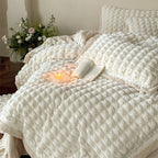 Quilted velvet bedding set with 3D waffle structure and decorative border Bowlift