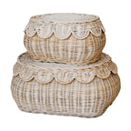 Wall basket in elegant shell design Bowlift