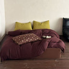 Satin bedding set in luxurious silk look