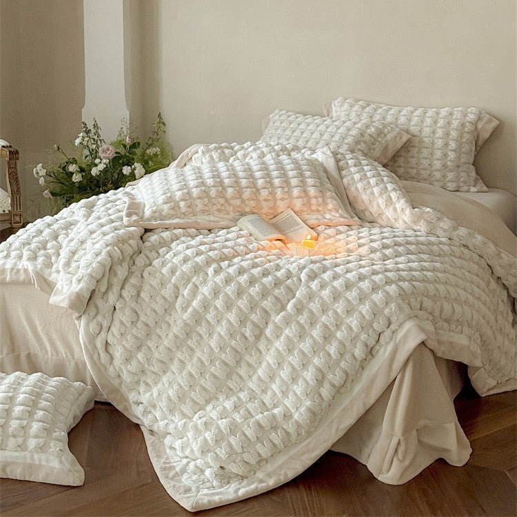 Quilted velvet bedding set with 3D waffle structure and decorative border Bowlift