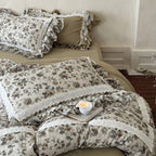Romantic Vintage Bedding Set with Ruffles and Lace