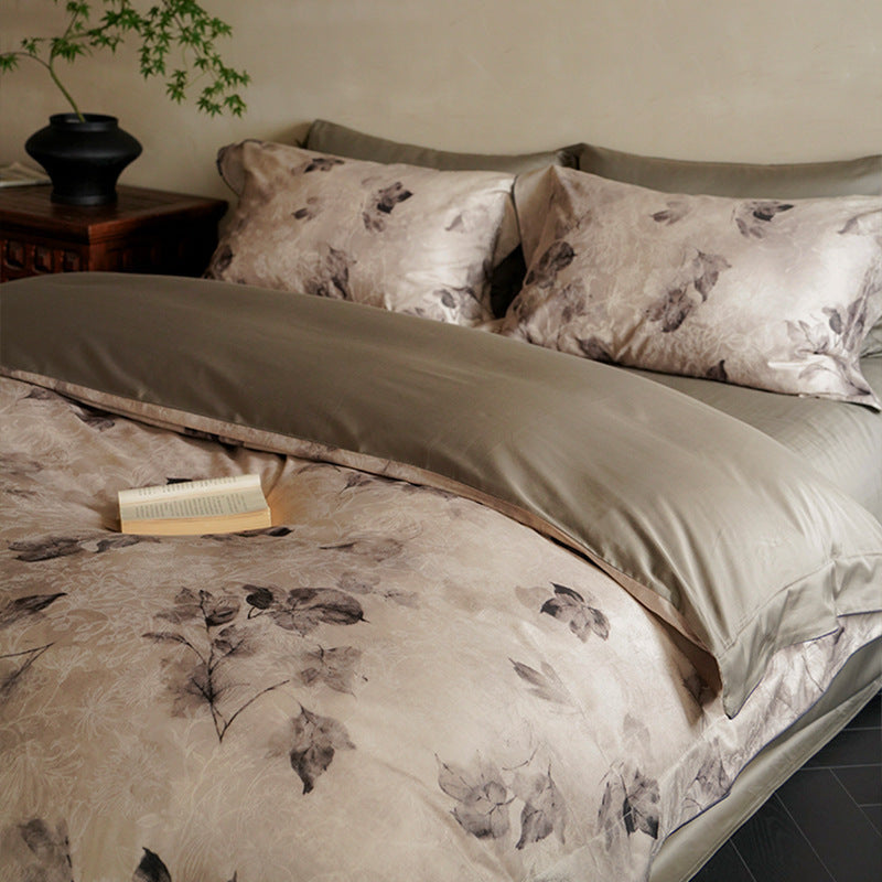 Bedding set made of soft satin with floral watercolor print