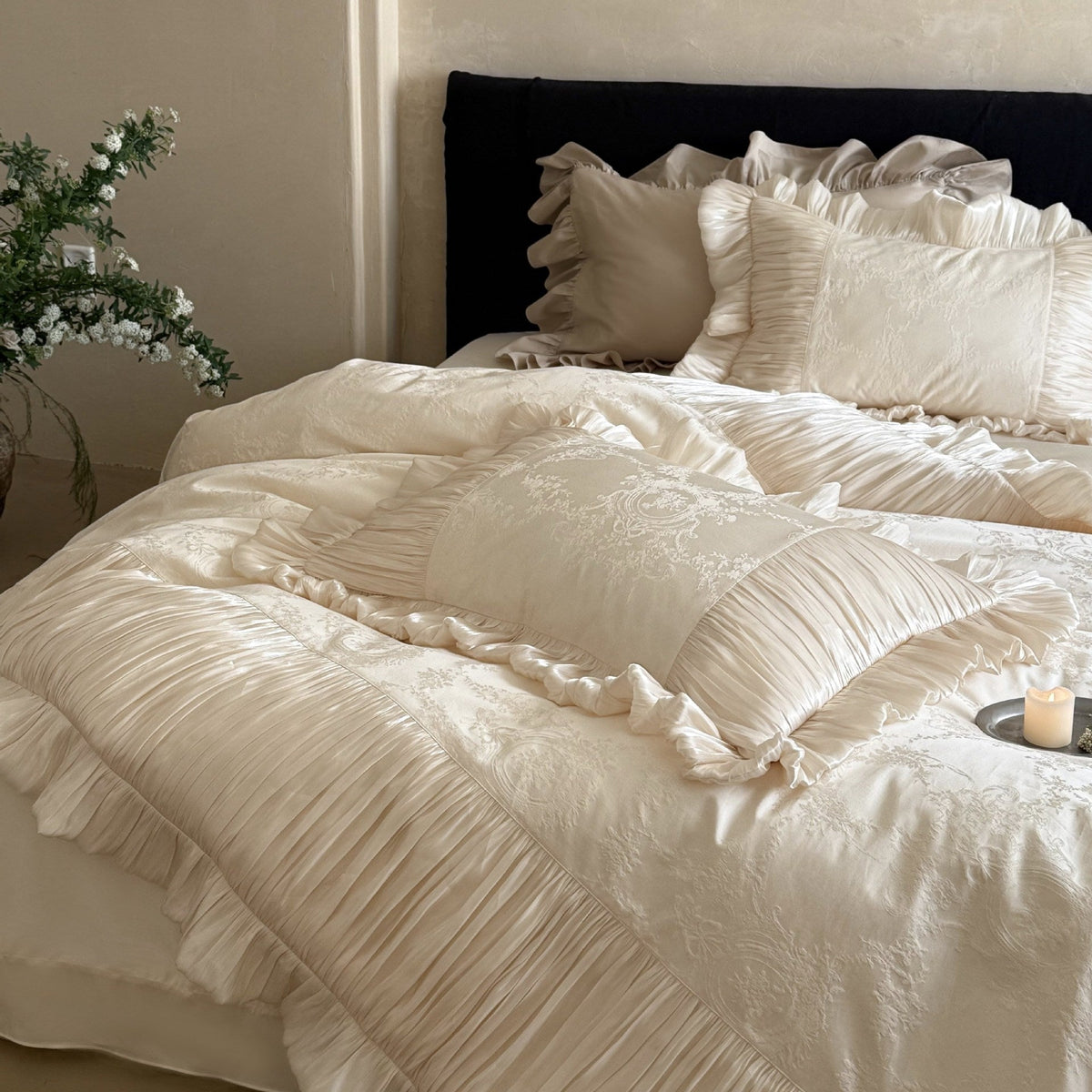 Luxurious ruffled satin bedding set with jacquard pattern and pleated edges