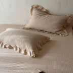 Quilted cotton bedspread and pillowcase set with ruffled edge