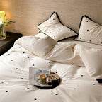 Bedding set made of cotton satin with mini heart embroidery and contrast piping Bowlift