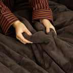Plush bedding set with extra soft minky surface and pillowcases