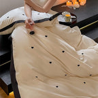 Bedding set made of cotton satin with mini heart embroidery and contrast piping Bowlift