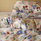Cotton satin bedding set with fine check pattern and floral motifs