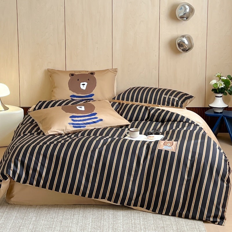 Striped cotton bedding set with playful bear motif