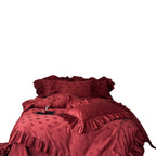 Luxurious satin bedding set with heart jacquard, ruffled frills and hotel closure Bowlift