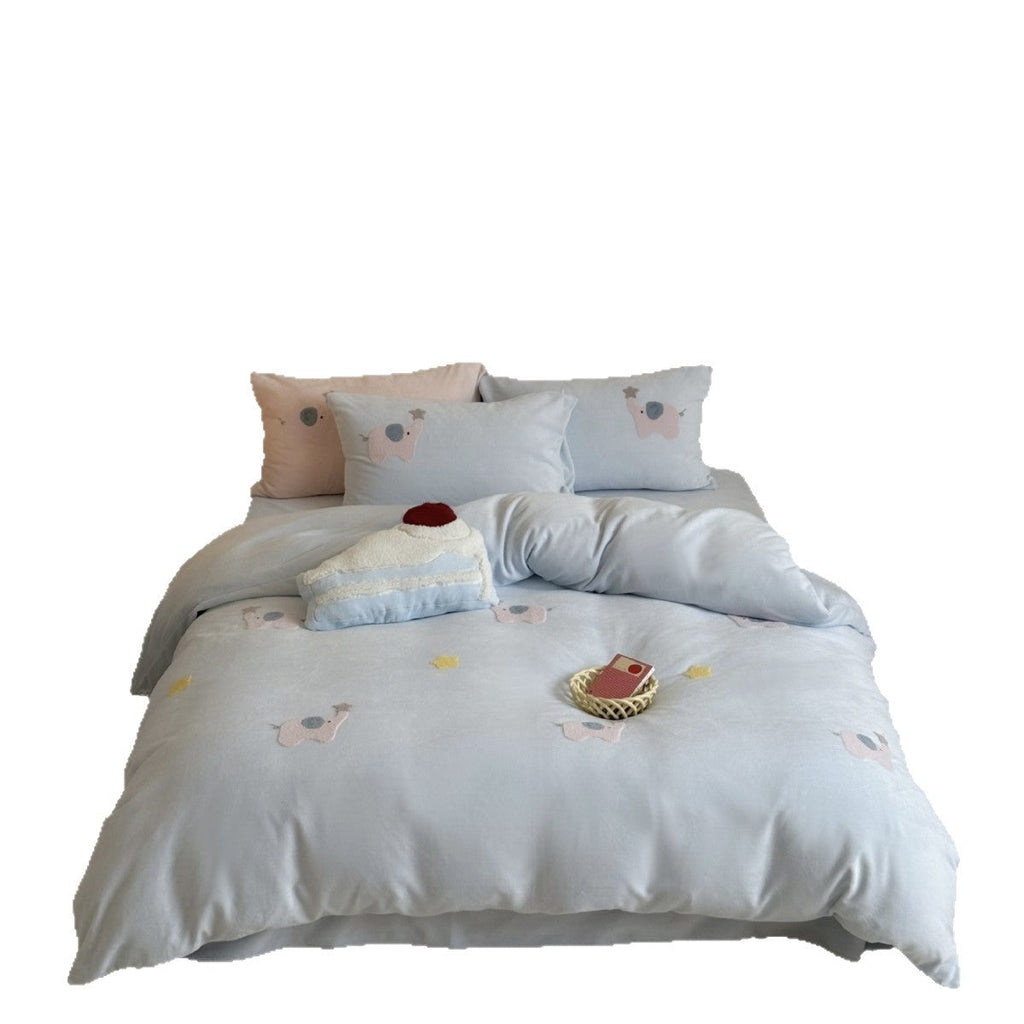 Children's bedding set made of fine cotton satin with applied elephant decorations and cozy quilt Bowlift