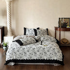 Bedding set made of linen-cotton mix with delicate floral print and contrasting lace edge