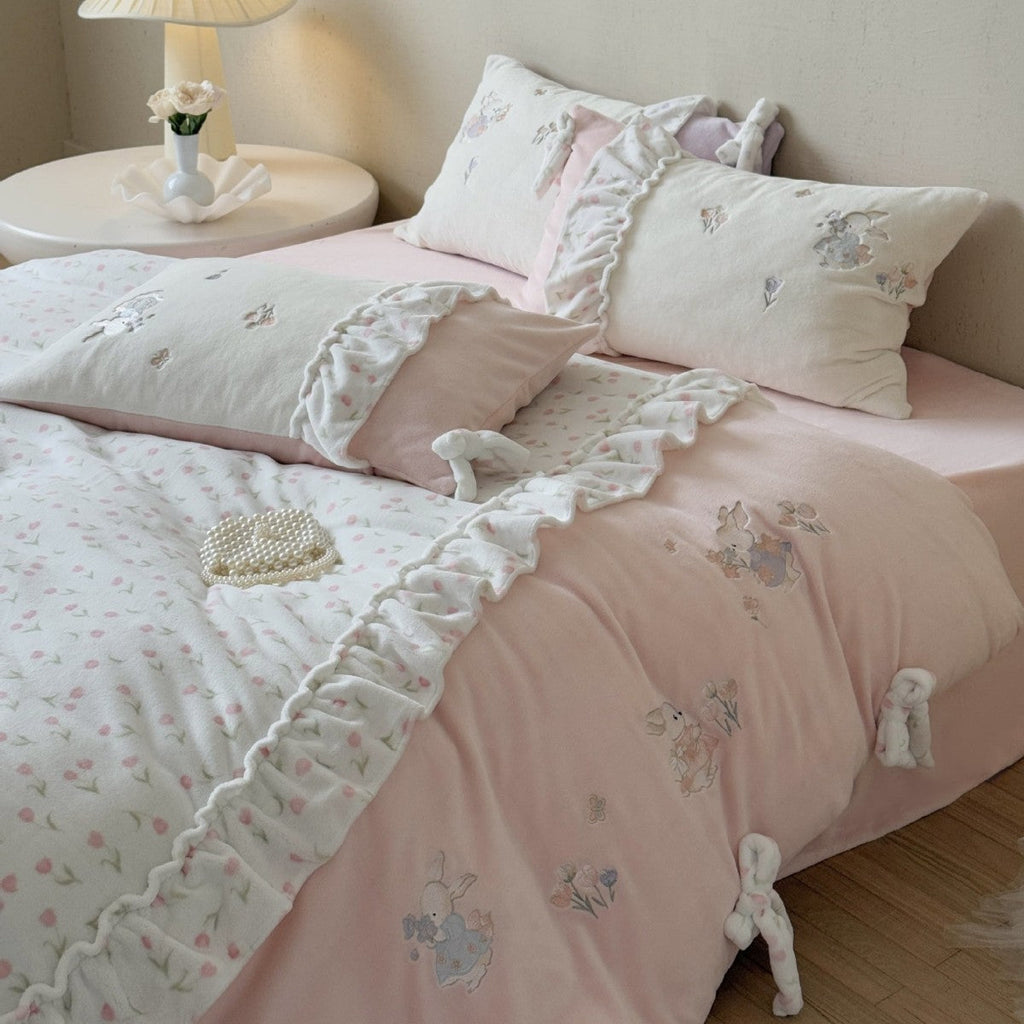 Children's bedding set with ruffles, bows and embroidered rabbit appliqués Bowlift