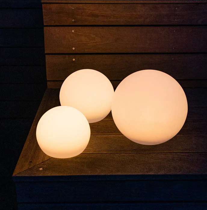 Zevolim| Round Garden Lamp