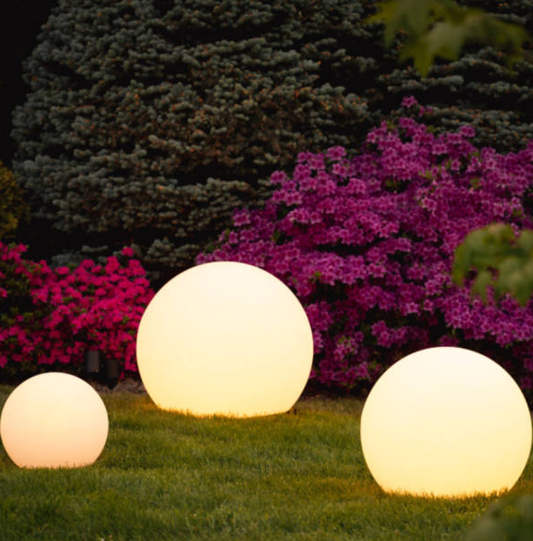 Zevolim| Round Garden Lamp