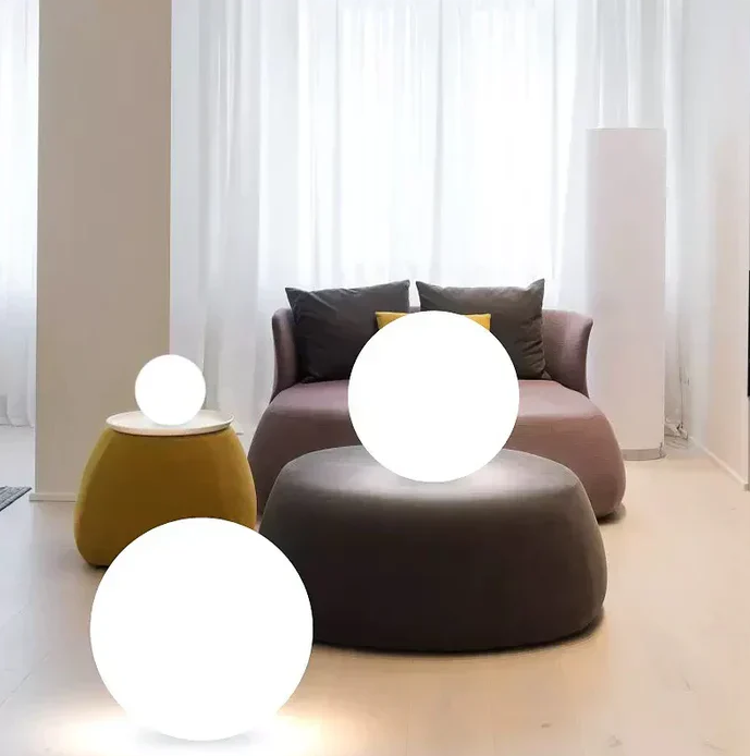 Zevolim| Round Garden Lamp