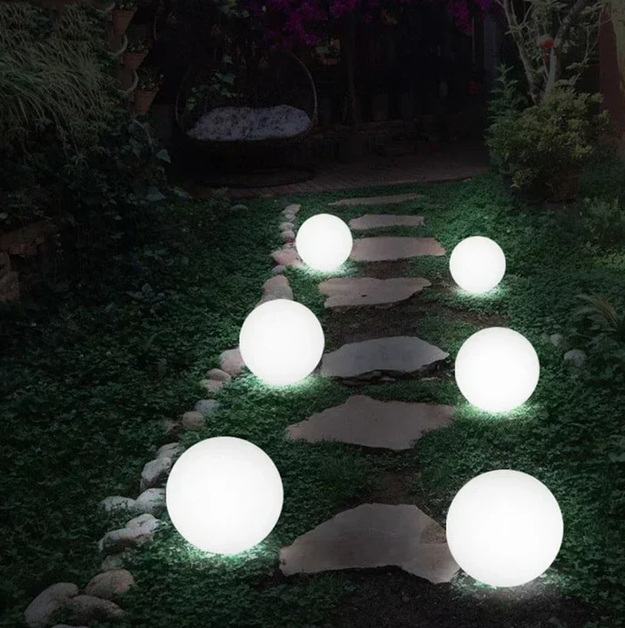 Zevolim| Round Garden Lamp