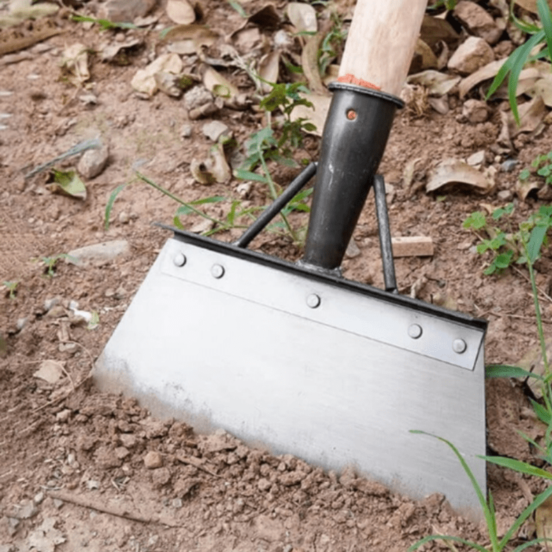 Zevolim| Multifunctional construction facilitates garden maintenance throughout the year