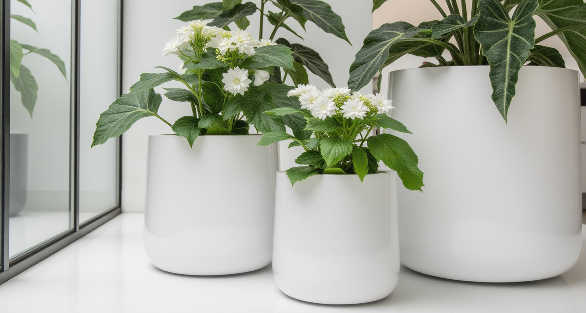 Ainslie Organic Modern Cylinder Planter - Tapered Matte Fiberglass - Outdoor / Indoor (9.5" / 13" / 16.5" Tall)