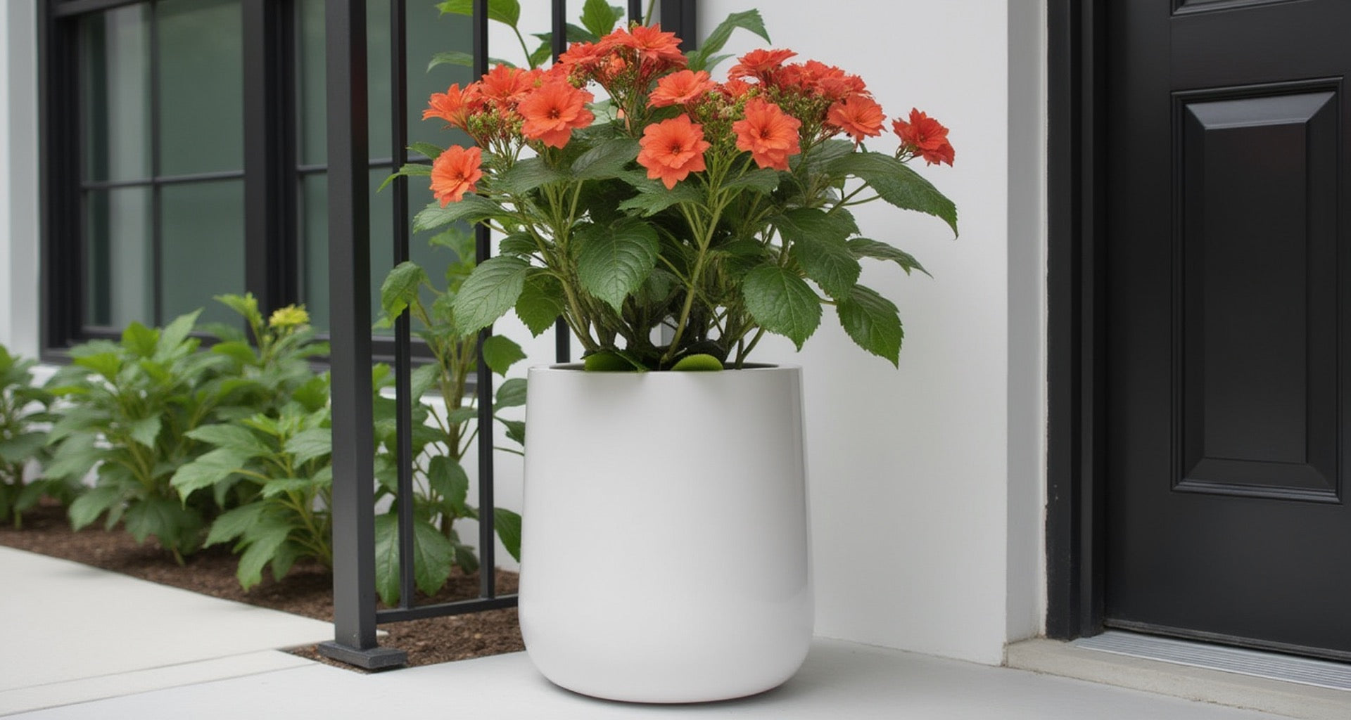 Ainslie Fiberglass Planter - Mid-Century Modern Glossy Bullet Pot, Outdoor / Indoor (10" / 13" / 16")