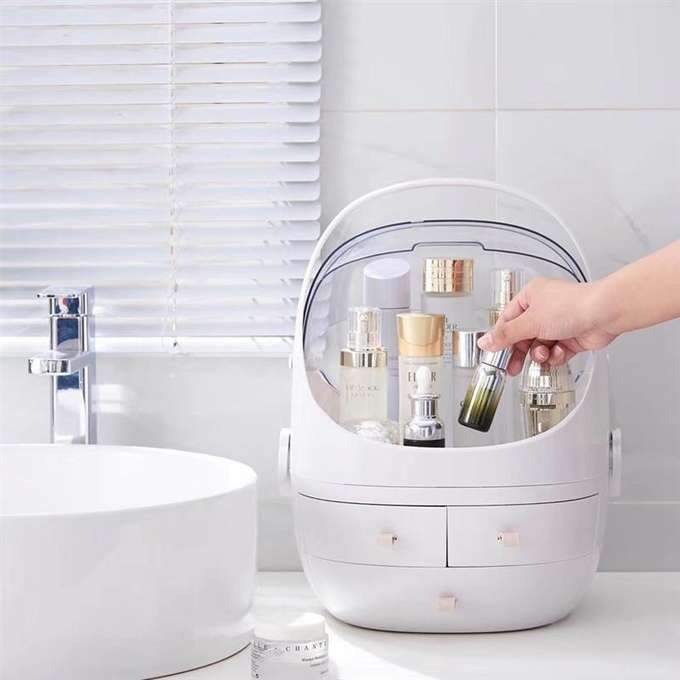 Clamshell Makeup Organizer