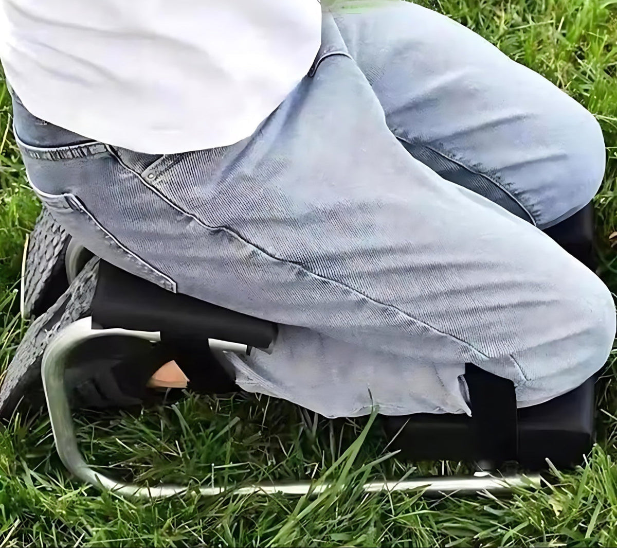 Zevolim| Portable Garden Kneeler and Stool - GardenEase Duo