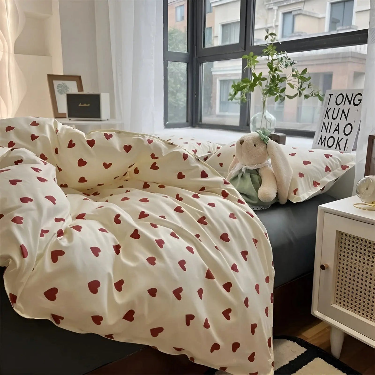 Zevolim| LoveLuxe Heart Motif Quilt Cover Set