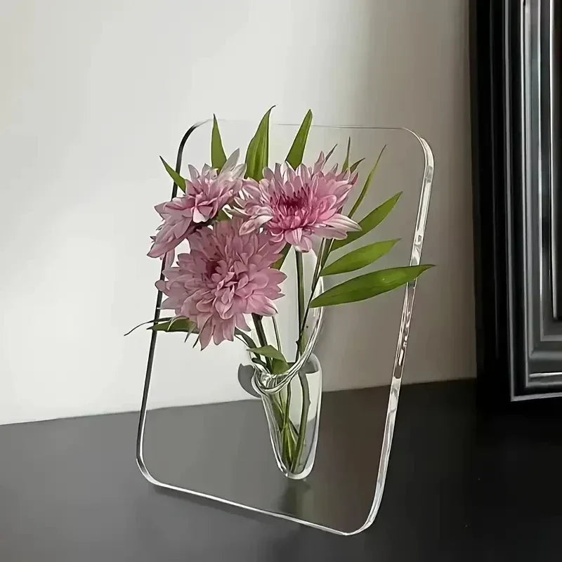 Crystal Flow Built-In Tube Vase
